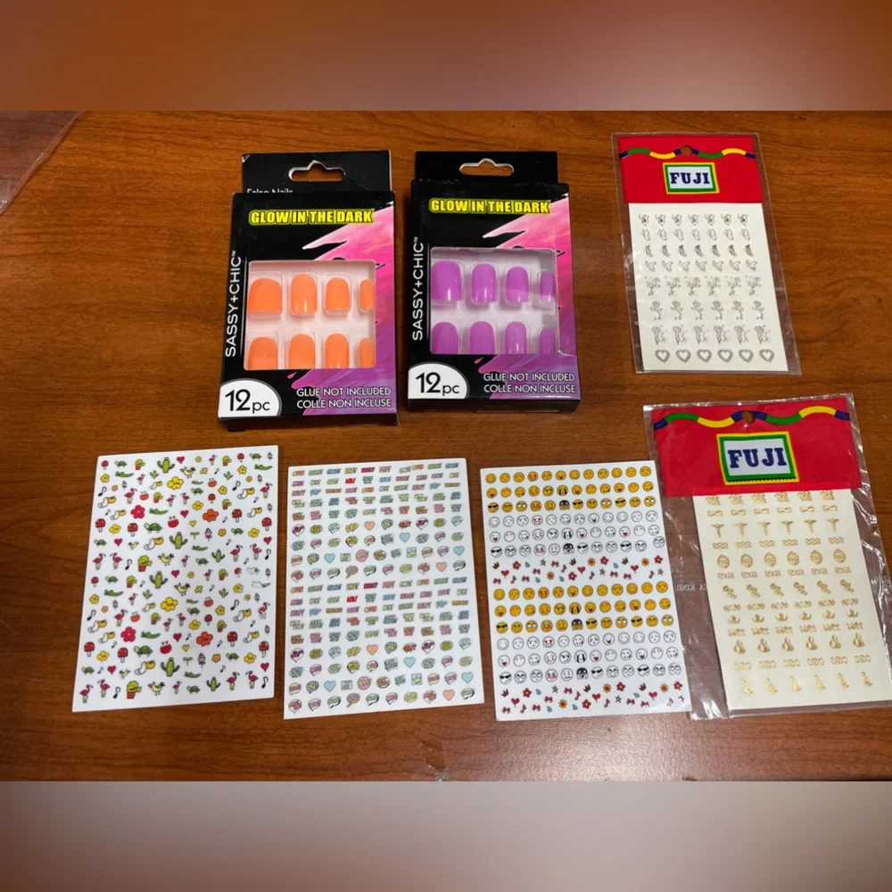 Glow in the dark nail sets & nail stickers